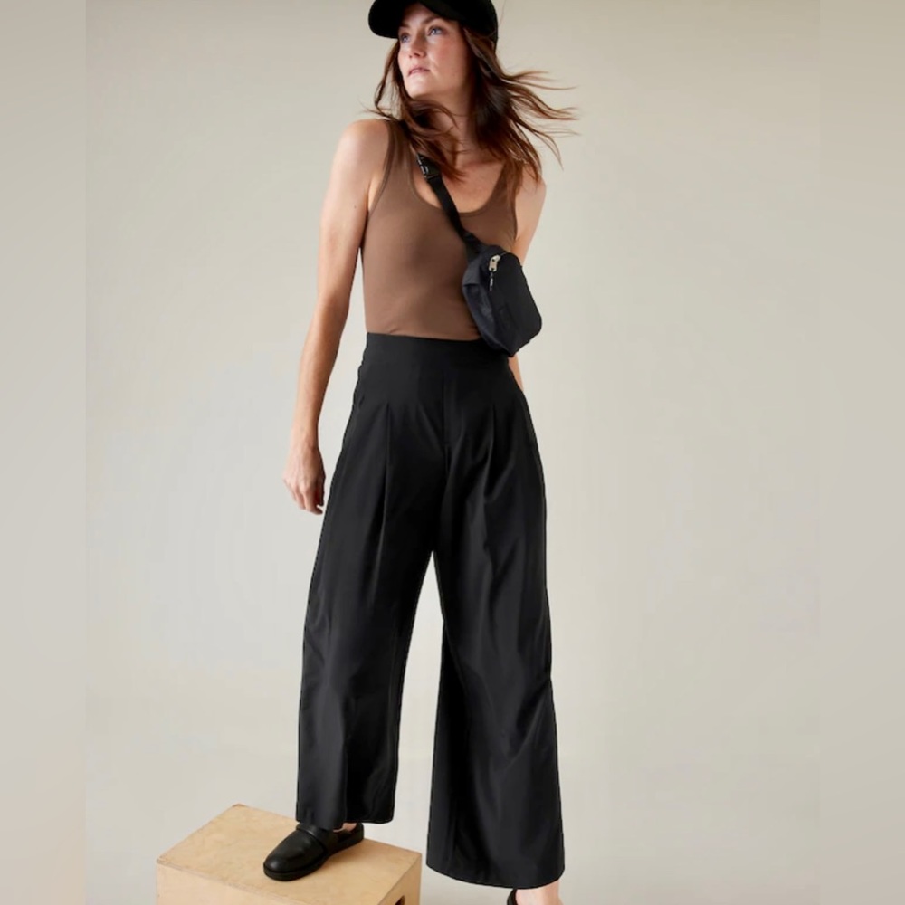 Wide Leg Pant ATHLETA (Medium)